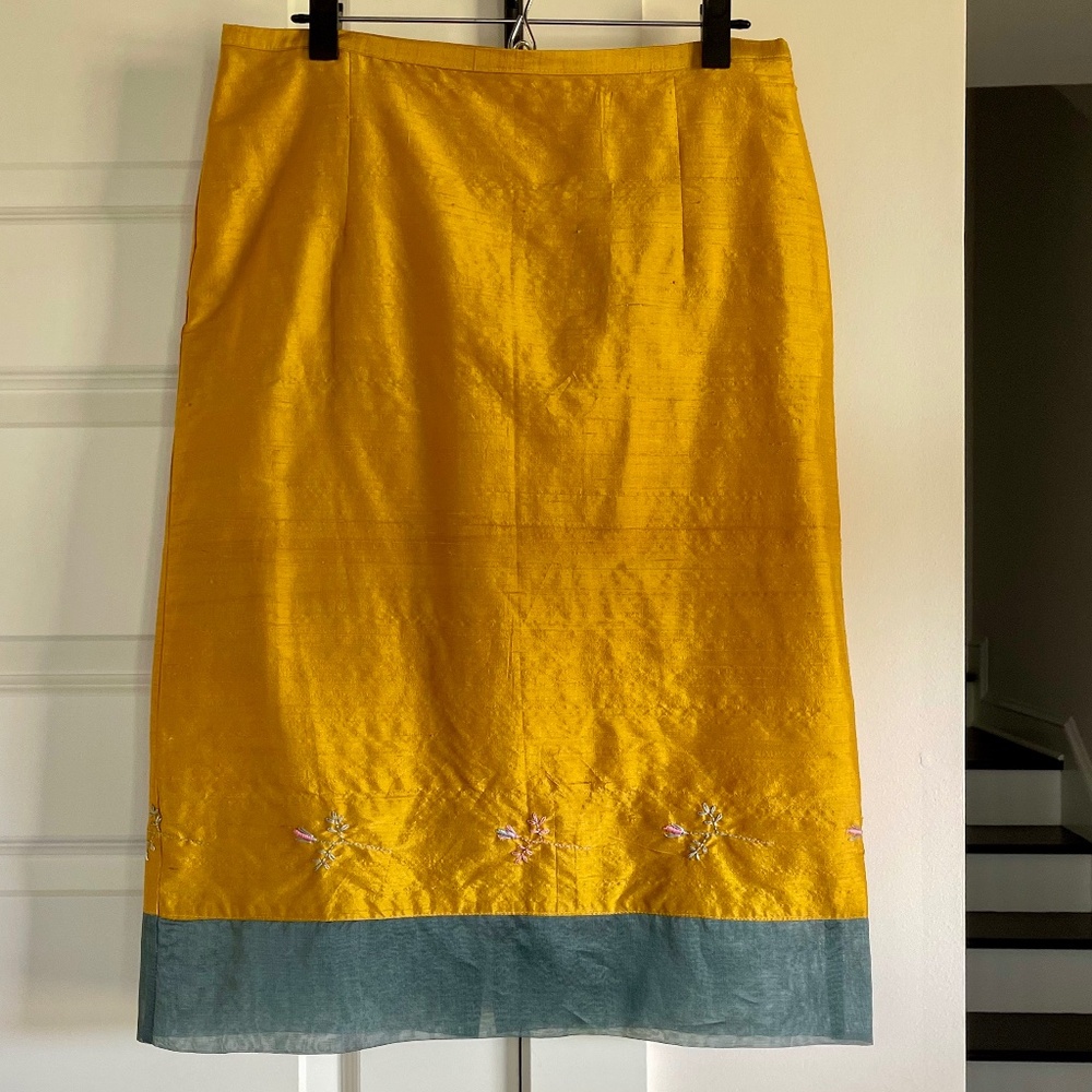 SALE! NWOT Wilson Stokoe Slub Silk Knee Length Skirt ~ Size 10 (US)